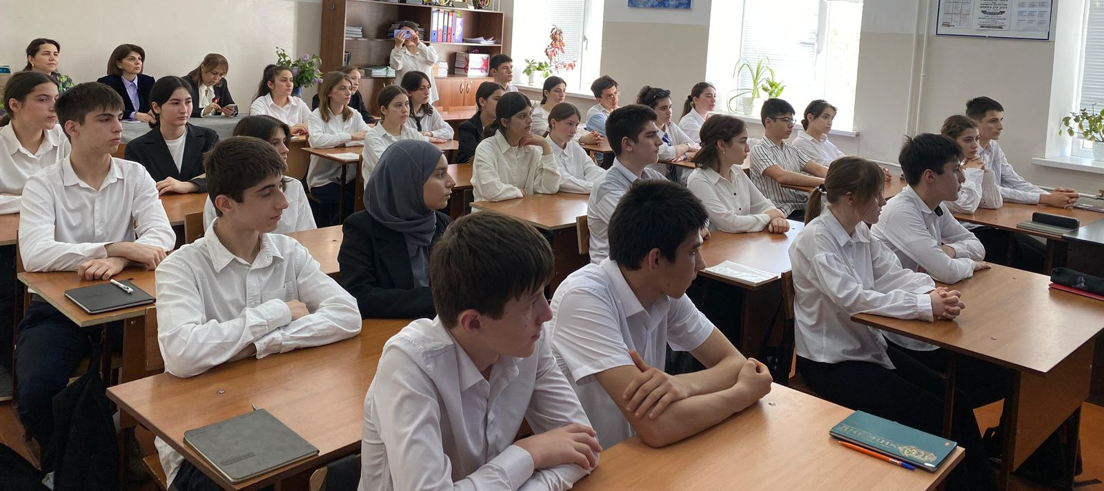 Сегодня, в российских школах проходят занятия в рамках цикла «Разговоры о важном»
